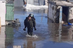 
                    Токаев призвал бизнесменов помочь пострадавшим от наводнения
                