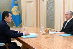 Токаев принял председателя Высшей аудиторской палаты Алихана Смаилова
