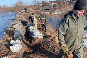 
                    Сбросы из водохранилищ: в Карагандинской области ведутся работы по защите сел и городов
                