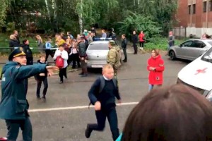 Трагедия в российском Ижевске: увеличилось число погибших при стрельбе в школе