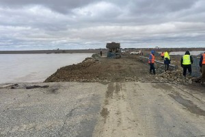 
                    Восстановлено движение по размытому мосту в Актюбинской области
                