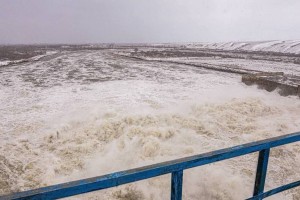 Плотину прорвало в Актюбинской области