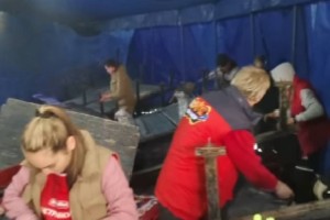 
                    Трибуна со зрителями обрушилась в цирке шапито в Петропавловске
                