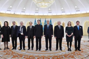
                    Токаев принял верительные грамоты послов девяти государств
                
