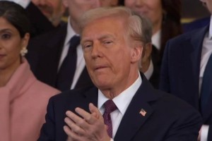 
                    Дональд Трамп стал 47-м президентом США
                