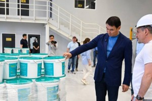 
                    Дархан Сатыбалды ознакомился с предприятиями Индустриальной зоны и дал поручения
                