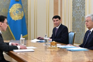 
                    Токаев принял председателя Агентства по защите и развитию конкуренции Марата Омарова
                