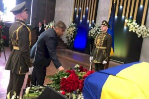 Посол Казахстана принял участие в церемонии прощания с Леонидом Кравчуком