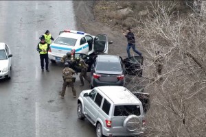 Спецоперация: серийных воров-домушников задержали в области Абай