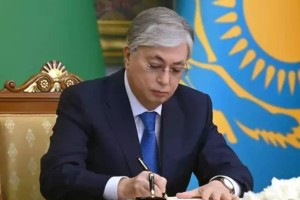 
                    Президент подписал закон о республиканском бюджете на 2025-2027 годы
                