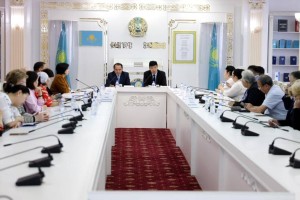 
                    К 180-летию Абая в Астане прошел круглый стол с участием ученых из разных стран
                