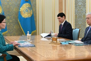 
                     Токаев принял министра труда и социальной защиты населения 
                