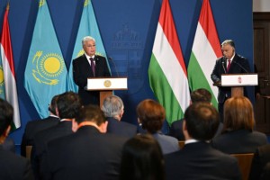
                    Токаев и Премьер-министр Венгрии выступили с совместным заявлением
                