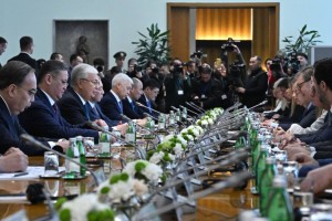 
                    Токаев провел переговоры с Президентом Сербии в расширенном формате
                