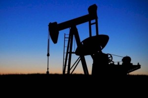 
                    Франция намерена полностью отказаться от российской нефти и газа к 2027 году
                