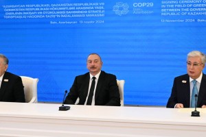 
                    Президенты Казахстана, Азербайджана и Узбекистана подписали стратегическое соглашение 
                