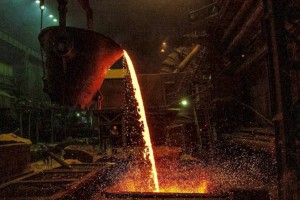 
                    Цена никеля на LME впервые превысила сто тысяч долларов за тонну
                