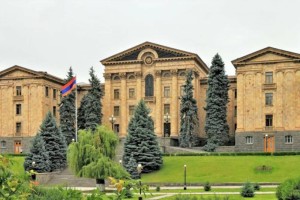 
                    Парламент Армении избрал нового Президента
                