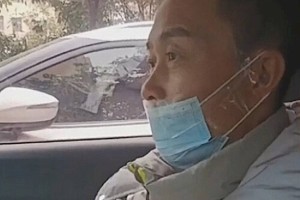 Женщина оригинально заставила мужа не лезть с советами, когда она за рулем – видео