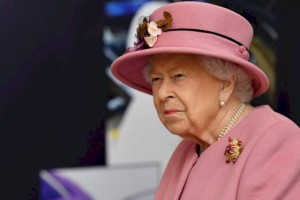 Лечение королевы Елизаветы II от COVID-19 обсуждают казахстанцы в соцсетях