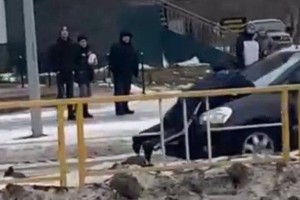 
                    Четыре года тюрьмы грозит жителю Рудного, «прокатившему» полицейского на капоте
                