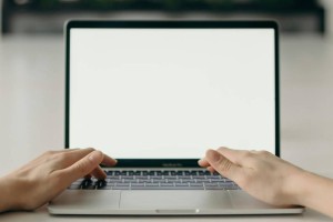 
                    Заменить удостоверение личности можно через eGov.kz и мобильное приложение eGov Mobile
                