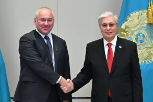 
                    Токаева проинформировали о деятельности крупнейшей компании по добыче драгметаллов в Казахстане
                