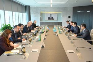 
                    Казахстан и Азербайджан расширяют экономическое сотрудничество
                