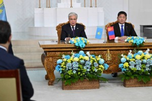 
                    Лидеры Казахстана и Монголии выступили с совместным заявлением
                
