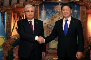
                    Президенты Казахстана и Монголии провели переговоры в узком составе
                