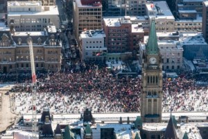 
                    Из-за массовых протестов Джастин Трюдо перебрался в «секретную локацию»
                