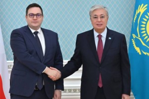 
                    Токаев принял министра иностранных дел Чехии Яна Липавского
                