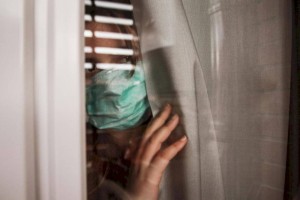 
                    Из-за карантина первое свидание обернулось для пары многодневным заточением наедине
                