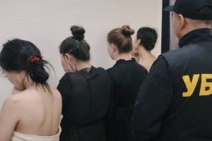 
                    18 лет в розыске: без вести пропавшую женщину нашли в притоне в Атырау
                