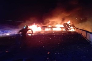 
                    Грузовик с фейерверками взорвался на Иссык-Куле, погиб один человек
                