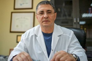 
                    Обезболивающие после застолья не помогут – врач развеял популярные мифы о похмелье
                