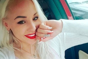 
                    Известная актриса фильмов для взрослых задумалась о замужестве
                