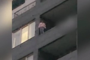 
                    Спасение девушки попало на видеожетон полицейских Шымкента
                
