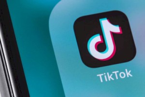 
                    TikTok обгоняет Google по числу посещений
                
