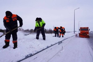 Штормовой ветер в Астане: горожан просят не выходить на улицу