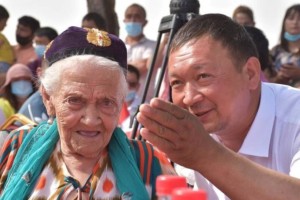 
                    В Китае умерла самая старшая из долгожителей
                