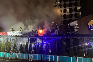 
                    Крупный пожар тушили в Алматы
                