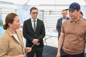 Дархан Сатыбалды ознакомился с программой реновации ветхого жилья в Алмалинском районе