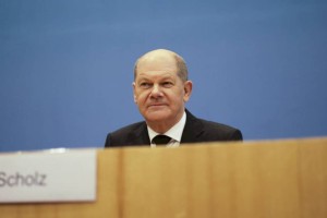 
                    Новым канцлером Германии избрали Олафа Шольца
                