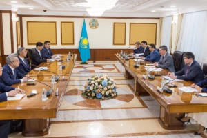 ICBC готов инвестировать в Казахстан более 1 млрд юаней — итоги встречи Бектенова и Лю Цзюня