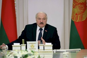 
                    Лукашенко оценил перспективы создания единой валюты с Россией
                