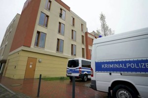 
                    Жителей Германии прививали от коронавируса самодельной вакциной
                