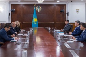 Бектенов обсудил с главой разведки и добычи Shell нефтегазовые проекты