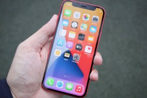 
                    Apple отзовет iPhone 12 по всему миру
                