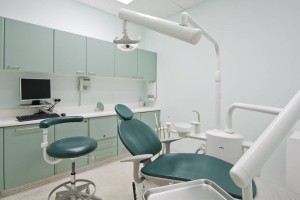 Житель Зайсана открыл стоматологию благодаря льготному кредиту